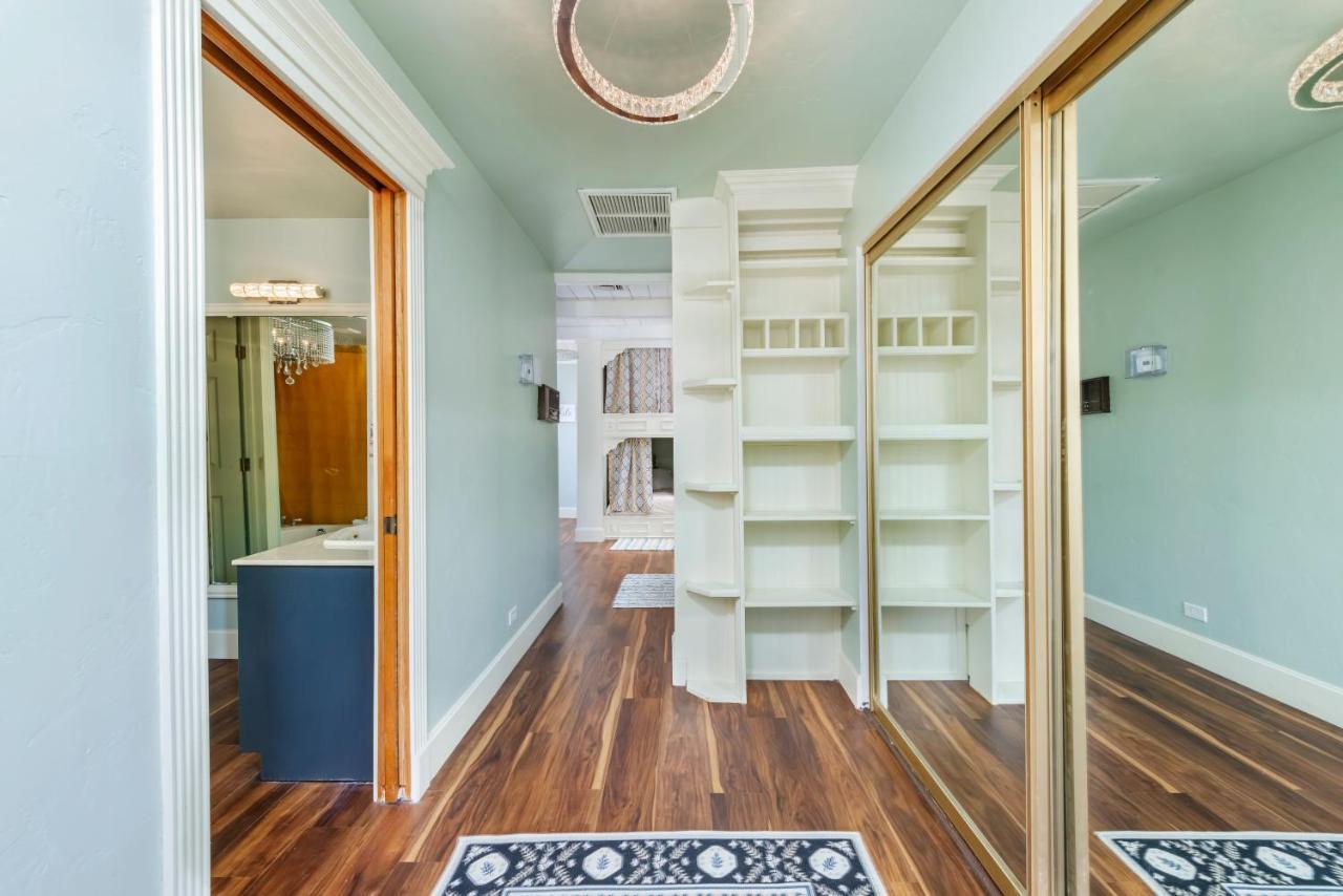 Smart Solution - Individual Private Bed-Pods In Gorgeous Shared Space - Women Only Dorm In Room 5 - Coed House - Full-Sized Mattresses In Individual Pods - With Built-In Private Storage - Gorgeous Shared Room - Affordable Luxury - Sparrow House 피닉스 외부 사진